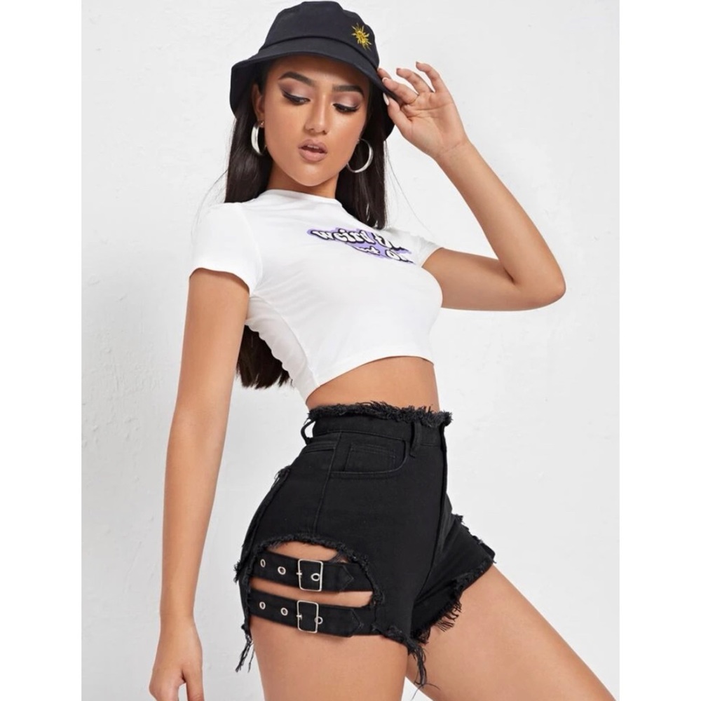 SHEIN X Priscilla Block Raw Hem Strap Detail Denim Short black size L